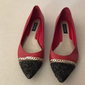 White House Black Market sz 9 red leather flats